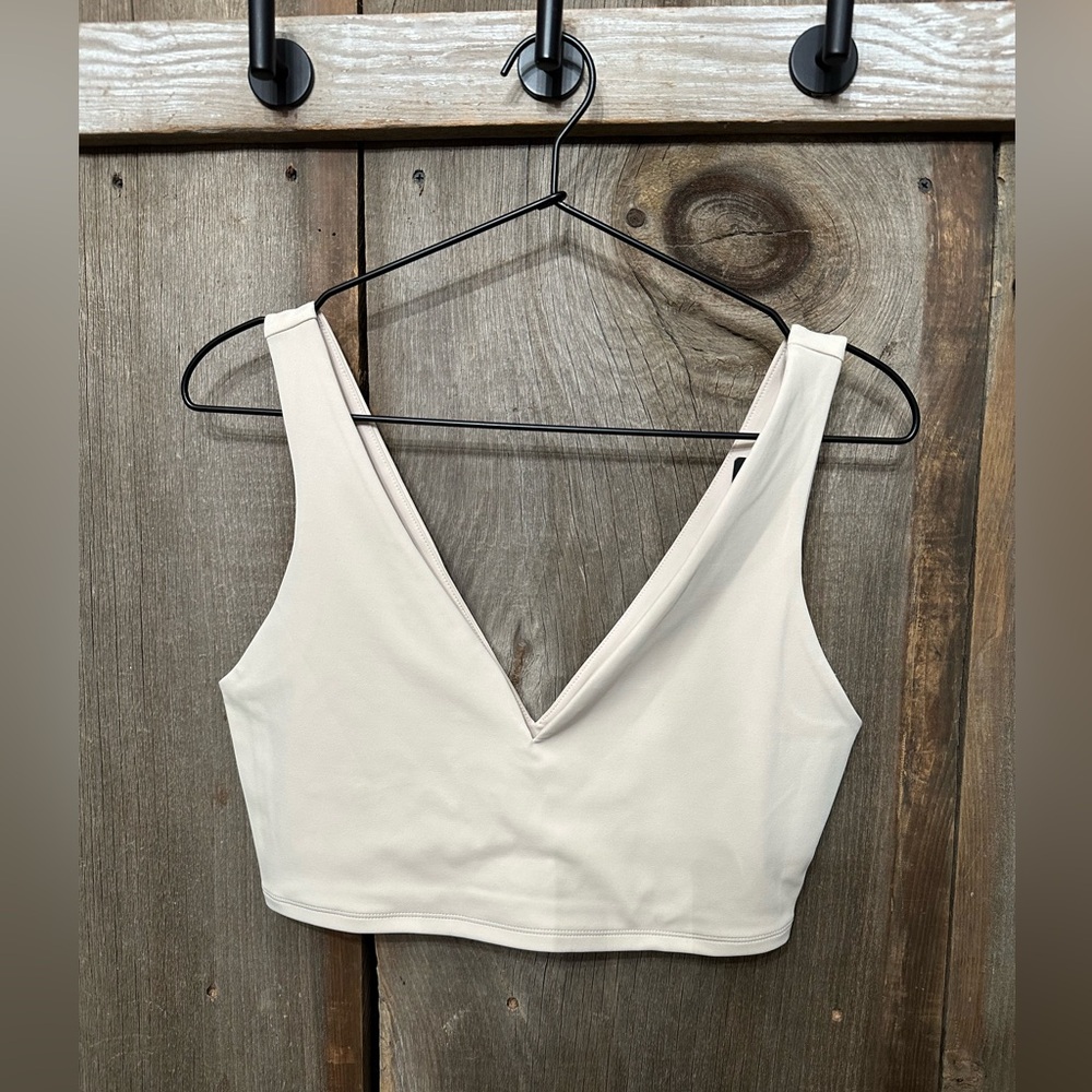 Express Body Contour High Compression Double V-Neck Bralette in Sandshell Medium